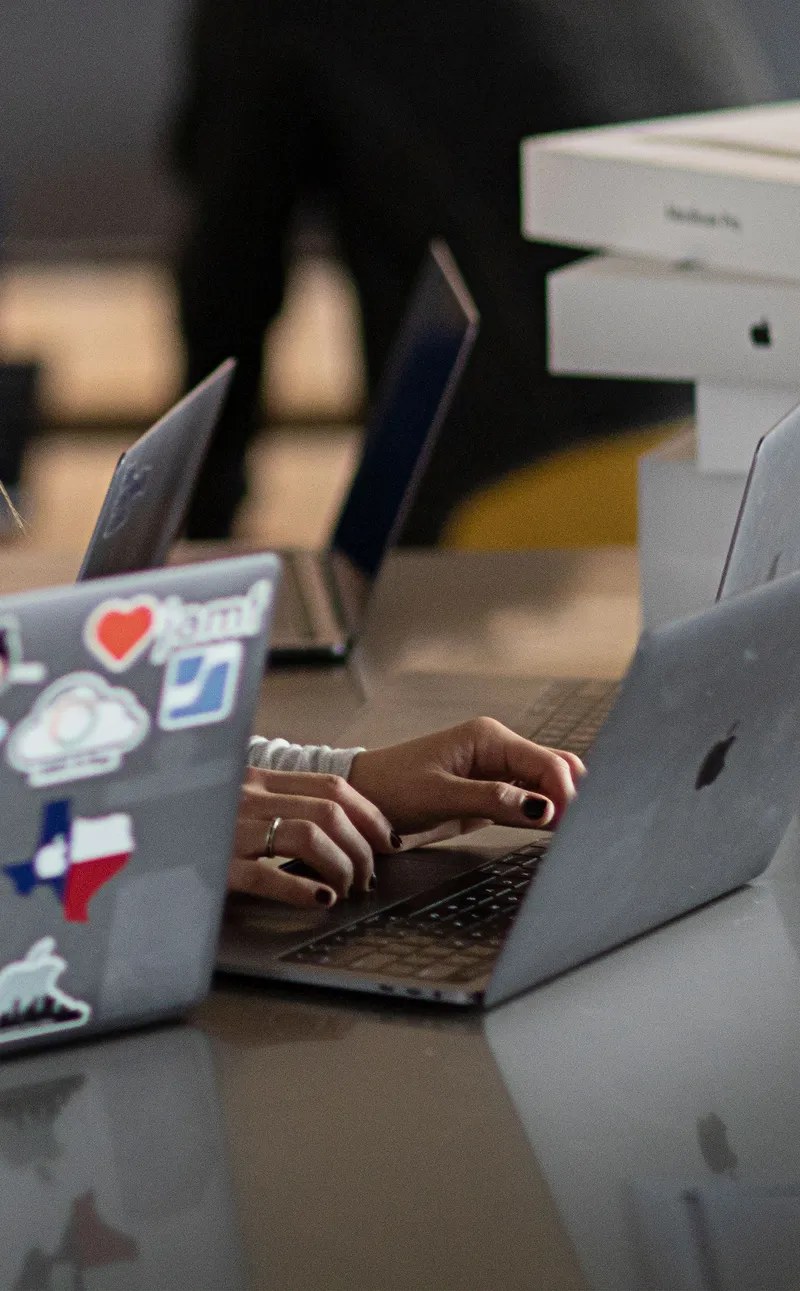 MacBook